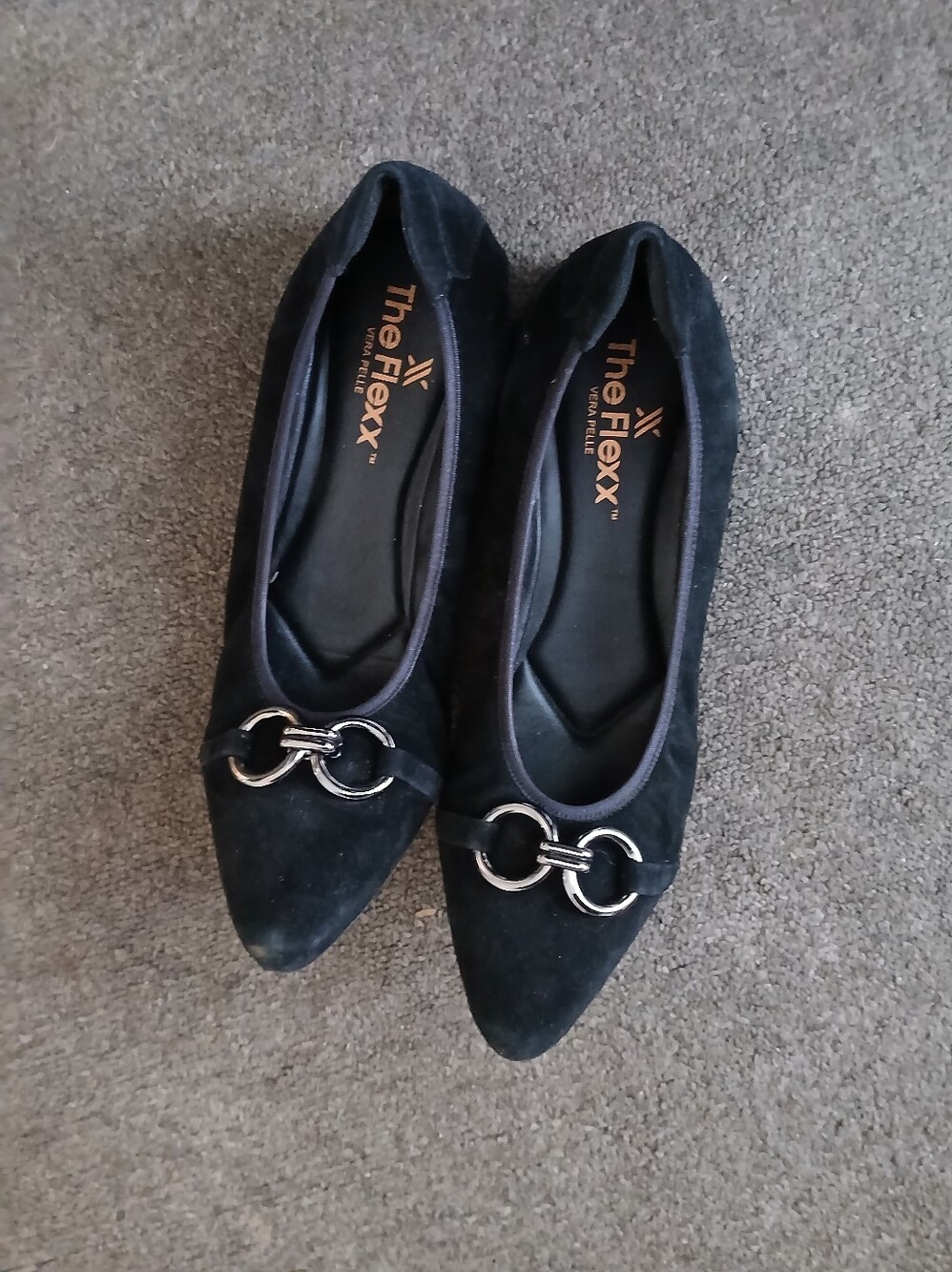 THE FLEXX Black Pointed-Toe Suede Flats with Silver Hardware Size 40